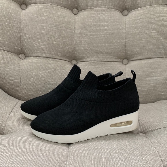 dkny angie slip on sneaker